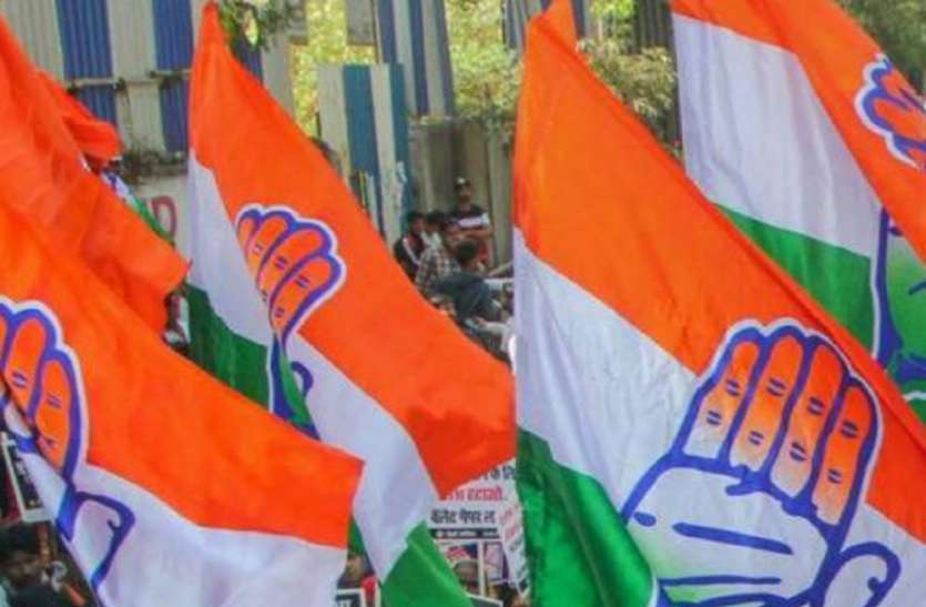 अमेठी जनता आत्मदाह को मजबूर, स्मृति ईरानी आखिर कहां गायब हैं : दीपक सिंह अमेठी जनता आत्मदाह को मजबूर, स्मृति ईरानी आखिर कहां गायब हैं : दीपक सिंह