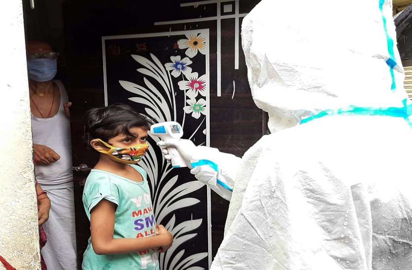 Mumbai News : कोरोना से महामुंबई बेहाल, लगभग दो लाख केस Mumbai News : कोरोना से महामुंबई बेहाल, लगभग दो लाख केस