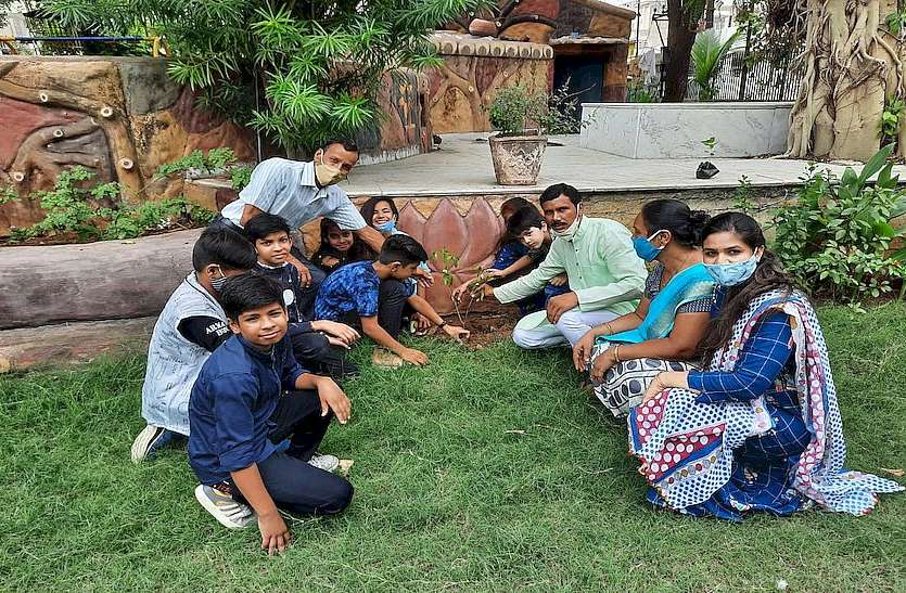 Eva celebrated her birthday in a unique way ईवा ने अनूठे तरीके से मनाया हरियालो में जन्म दिन
