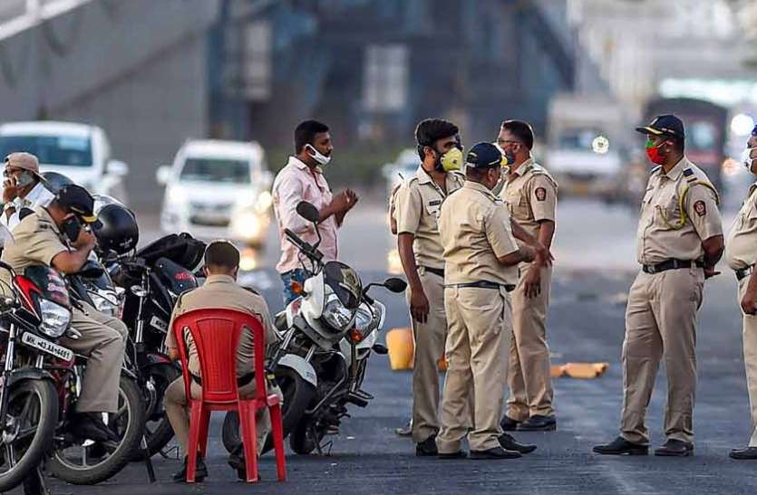 सरकार का बड़ा फैसला, संक्रमित जिलों में अब हर हफ्ते दो दिनों तक रहेगा टोटल लॉकडाउन सरकार का बड़ा फैसला, संक्रमित जिलों में अब हर हफ्ते दो दिनों तक रहेगा टोटल लॉकडाउन