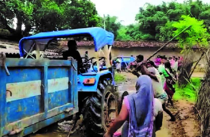 सरपंच भी नहीं सुलझा पाया पानी का विवाद तो 2 पक्षों में जमकर चले लाठी-डंडे, 7 अस्पताल में भर्ती सरपंच भी नहीं सुलझा पाया पानी का विवाद तो 2 पक्षों में जमकर चले लाठी-डंडे, 7 अस्पताल में भर्ती