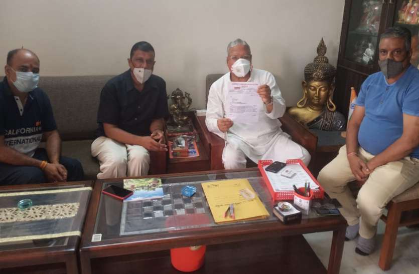 meerut2.jpg खेल विश्वविद्यालय को लेकर एकजुट हुए मेरठवासी, सांसद से बोले- छीनने की कोशिश हुई तो करेंगे आंदोलन