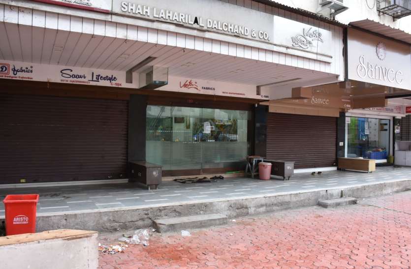 लॉकडाउन Police: लॉकडाउन के दौरान पुलिस ने दिखाई सख्ती