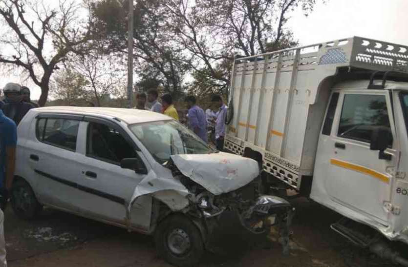 Road Accident (Symbolic photo) सडक़ पर कई तरह की खामियां, फिर कैसे रुके दुर्घटना
