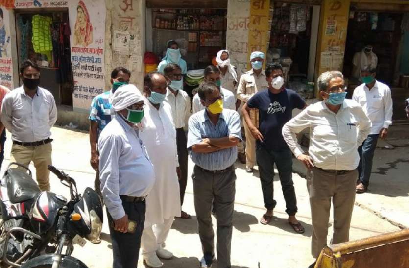 कंटेनमेंट एरिया में पहुंचाई जाए राशन व उपयोगी सामग्री कंटेनमेंट एरिया में पहुंचाई जाए राशन व उपयोगी सामग्री
