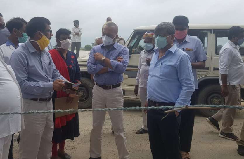 Balrapmur news मंडलायुक्त ने किया हॉटस्पॉट क्षेत्र व एकीकृत कोविड कामांड कंट्रोल रूम का औचक निरीक्षण