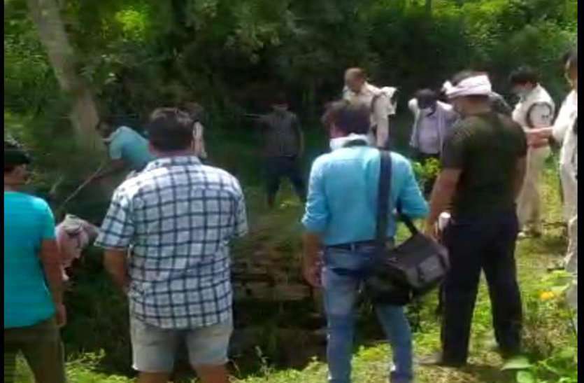 Dead body thrown in a well after killing a farmer किसान की हत्या कर कुएं में फेंकी लाश, गांव में सनसनी, तीन अन्य की हुई मौत