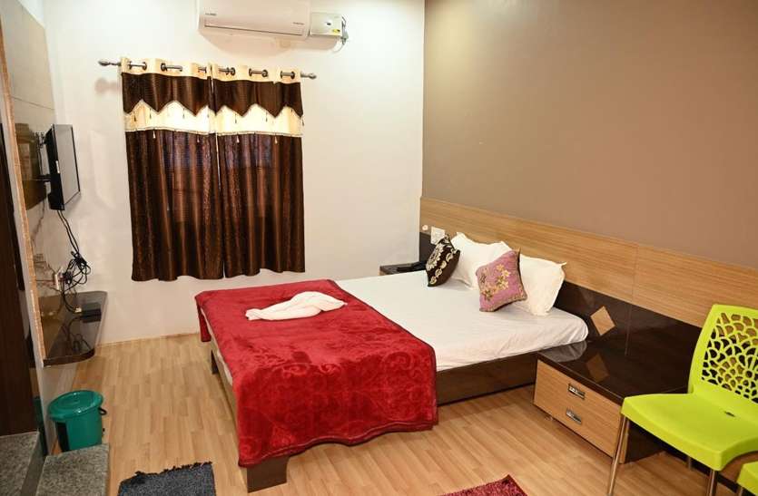 railway_retiring_room_01.jpg