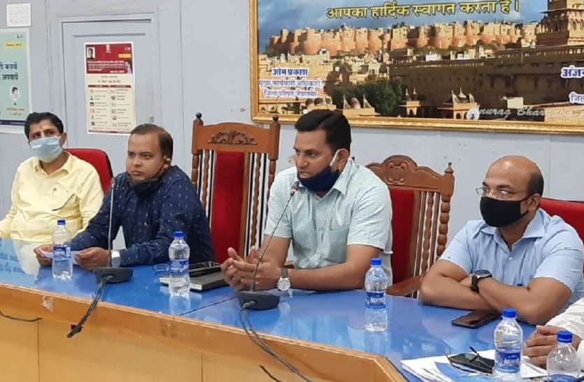 पार्षदों ने लिया कोरोना से बचाव व रोकथाम के प्रयासों में तेजी लाने का संकल्प पार्षदों ने लिया कोरोना से बचाव व रोकथाम के प्रयासों में तेजी लाने का संकल्प