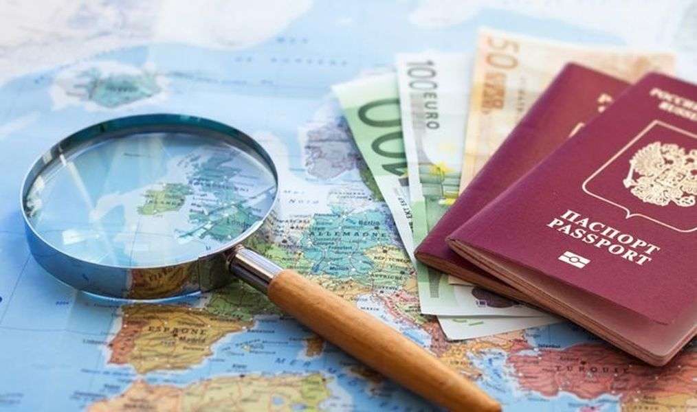 कोरोना जैसी महामारी से बचने के लिए सुरक्षित देशों की नागरिकता ले रहे संपन्न लोग