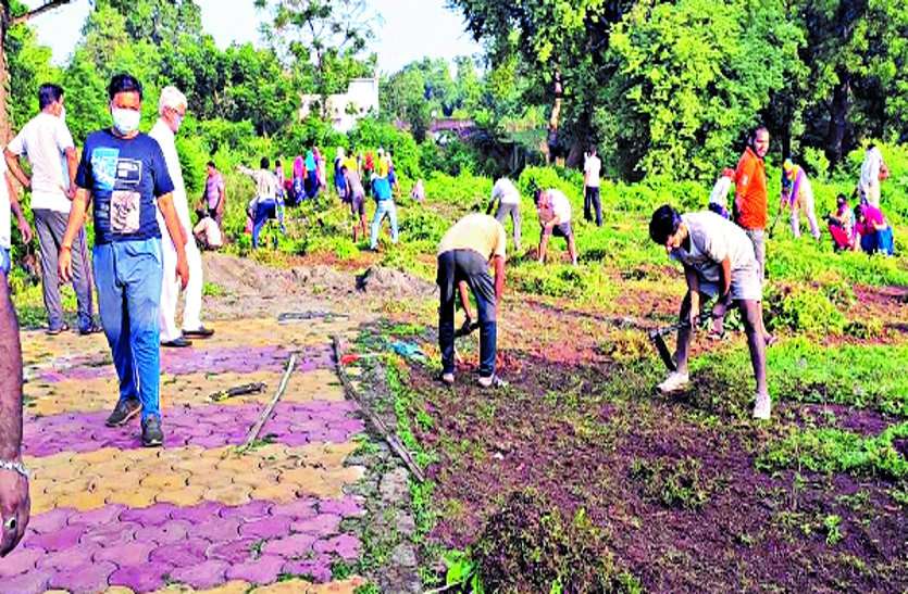 Changes brought about by the awareness of the people, everyone made cooperation and Muktidham has rejuvenated ... लोगों की जागरूकता से आया बदलाव, सभी ने किया सहयोग और मुक्तिधाम का हो गया कायाकल्प ...