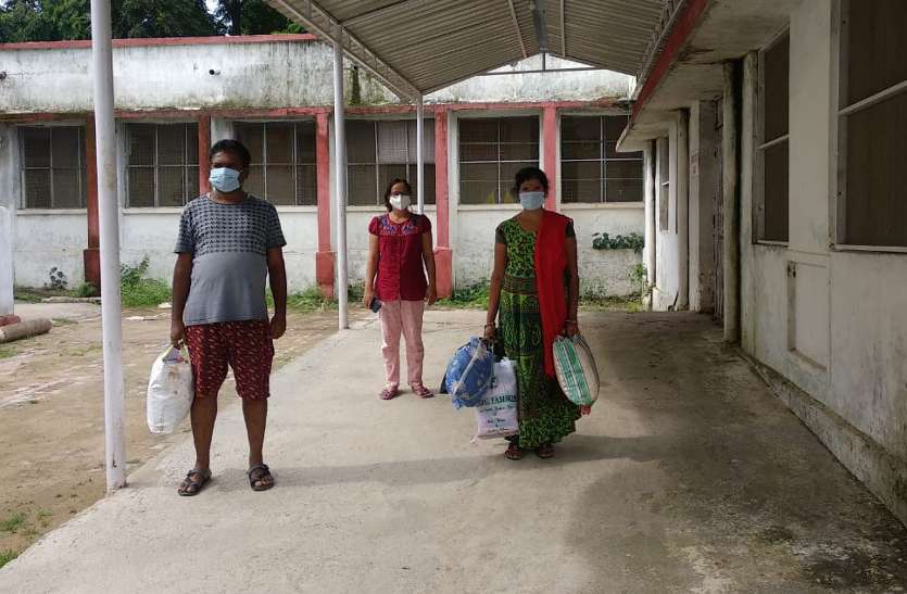राहत भरी खबर: पिछले 2 दिन में सरगुजा में मिले मात्र 2 कोरोना पॉजिटिव, 2 डिस्चार्ज भी राहत भरी खबर: पिछले 2 दिन में सरगुजा में मिले मात्र 2 कोरोना पॉजिटिव, 2 डिस्चार्ज भी
