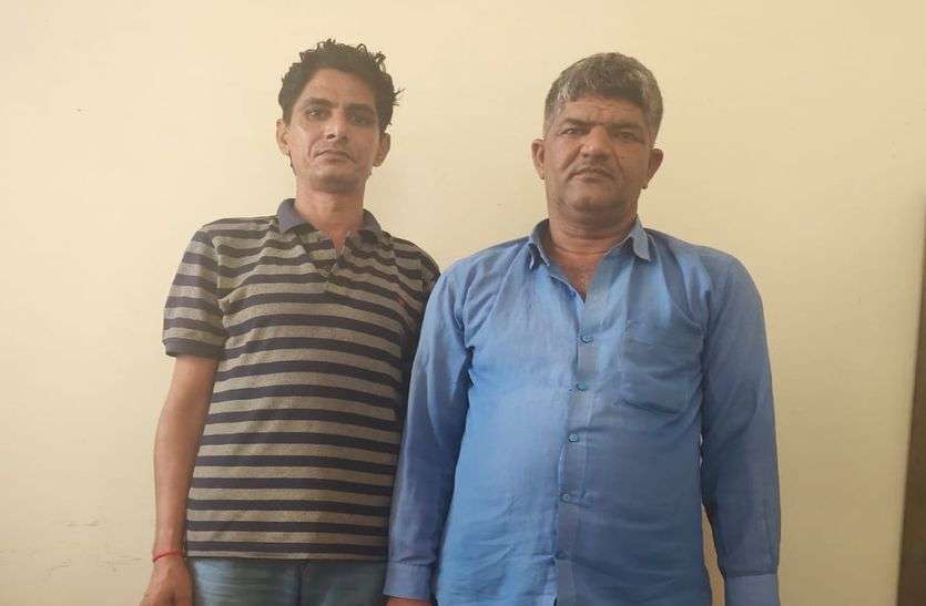 पांच लाख रुपए की 100 किलो डोडा पोस्त के साथ दो आरोपी गिरफ्तार पांच लाख रुपए की 100 किलो डोडा पोस्त के साथ दो आरोपी गिरफ्तार