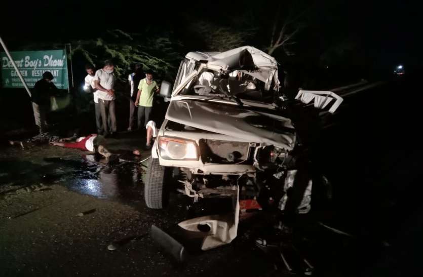 Accident: सड़क हादसे में फतेहगढ़ एसडीएम की दर्दनाक मौत सड़क हादसे में फतेहगढ़ एसडीएम की दर्दनाक मौत, पत्नी, बेटा और ड्राइवर घायल