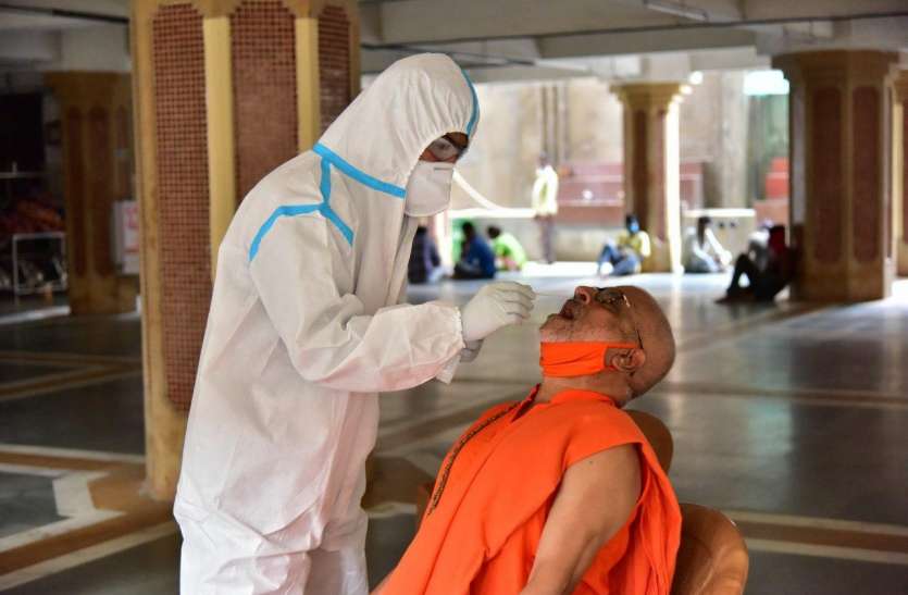 Gujarat: गुजरात में कोरोना मरीजों का फिर नया रिकॉर्ड, 1110 नए मामले, संख्या 55 हजार से ज्यादा Gujarat: गुजरात में कोरोना मरीजों का फिर नया रिकॉर्ड, 1110 नए मामले, संख्या 55 हजार से ज्यादा