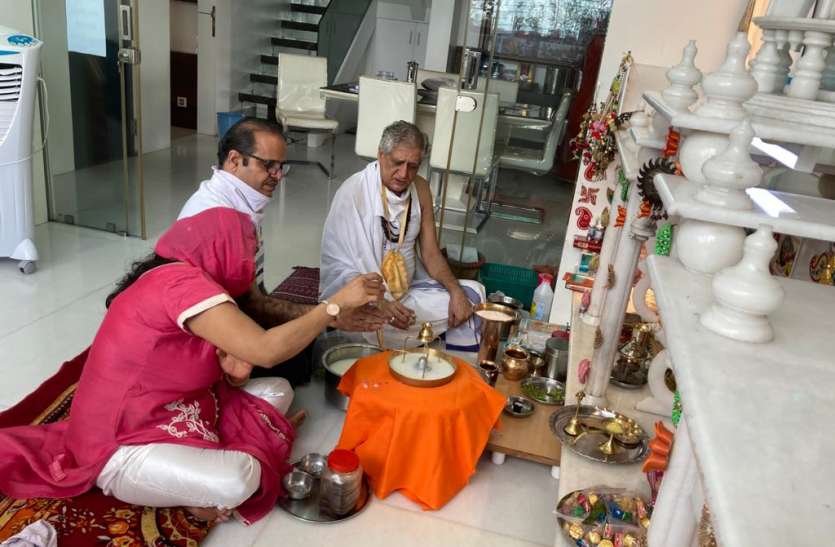 श्रावण सोमवार को गूंजा ऊं नम: शिवाय श्रावण सोमवार को गूंजा ऊं नम: शिवाय