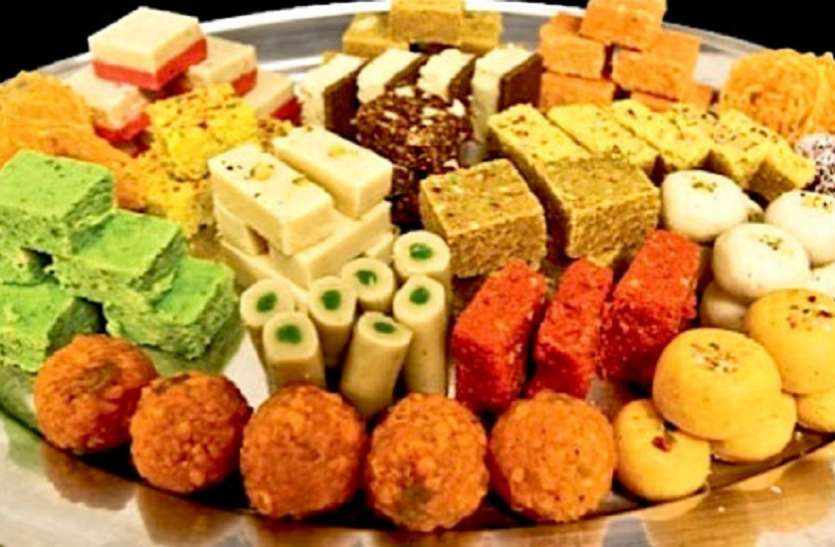 Mumbai News : बासी मिठाई बेचने पर दुकानदारों के खिलाफ होगी सख्त कार्रवाई Mumbai News : बासी मिठाई बेचने पर दुकानदारों के खिलाफ होगी सख्त कार्रवाई