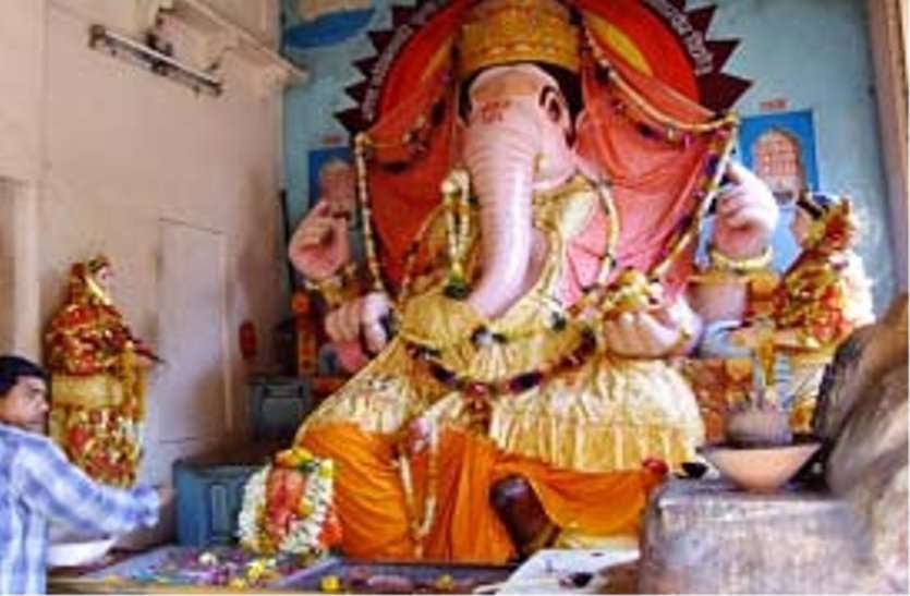 bade-ganeshji.jpeg गणेश पंडालों के प्रवेश द्वार पर तैनात रहेंगे जवान, शहर में दिखेगी सख्ती, जान लीजिए ये नियम