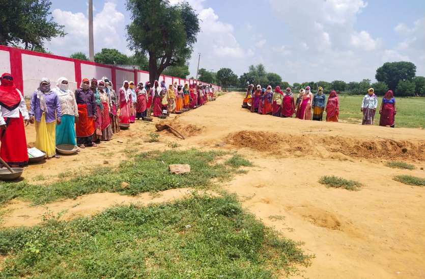 सरकारी स्कूलों के खेल मैदानों की बदलेगी तस्वीर सरकारी स्कूलों के खेल मैदानों की बदलेगी तस्वीर