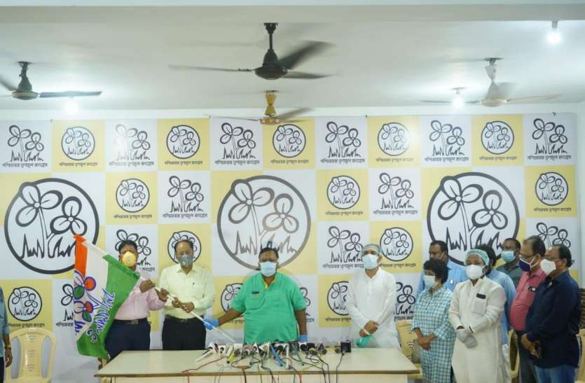 पूर्व विधायक भाजपा छोड़ वापस तृणमूल में लौटे पूर्व विधायक भाजपा छोड़ वापस तृणमूल में लौटे