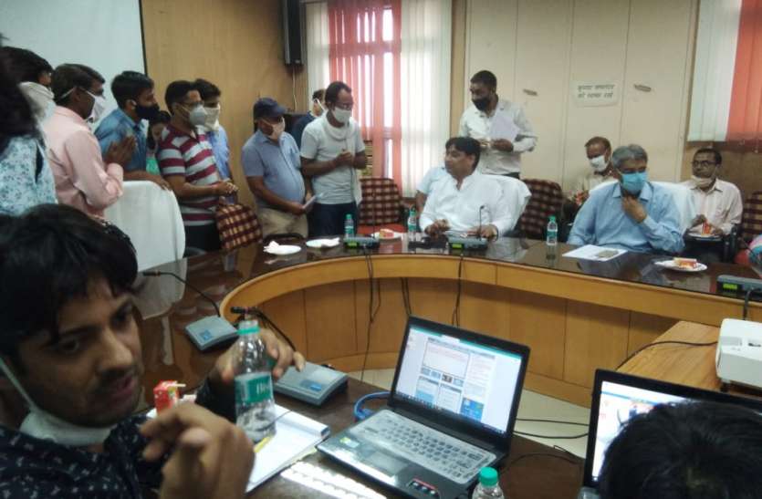 कनिष्ठ सहायकों की काउंसलिंग करवाकर उन्हें उसी ब्लॉक में लगाए जाने की मांग कनिष्ठ सहायकों की काउंसलिंग करवाकर उन्हें उसी ब्लॉक में लगाए जाने की मांग