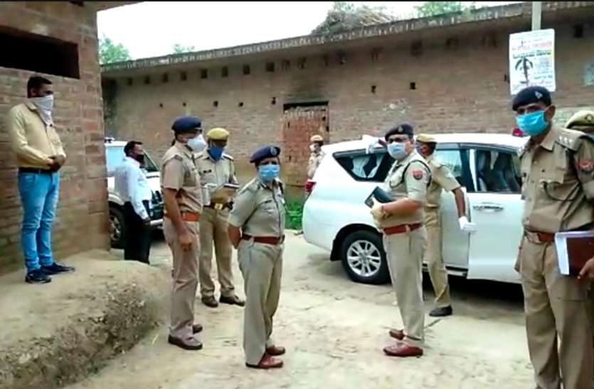 रायबरेली में एक समुदाय द्वारा दूसरे समुदाय पर किये गए हमले के मामले का संज्ञान लिया उत्तर प्रदेश के मुख्यमंत्री ने रायबरेली में एक समुदाय द्वारा दूसरे समुदाय पर किये गए हमले के मामले का संज्ञान लिया उत्तर प्रदेश के मुख्यमंत्री ने