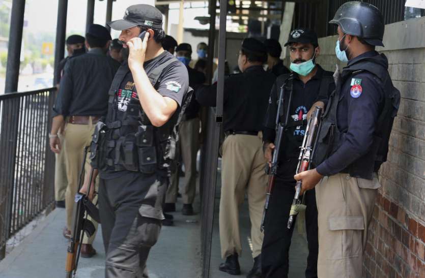 Court room in pakistan America ने ईशनिंदा के आरोपी की हत्या पर जताई आपत्ति, कहा-कानून में हो सुधार