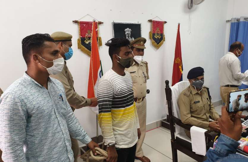 photo6134465063067691848.jpg यूपी: उधार दी रकम वापस मांगी ताे कर दिया बेरहमी से कत्ल