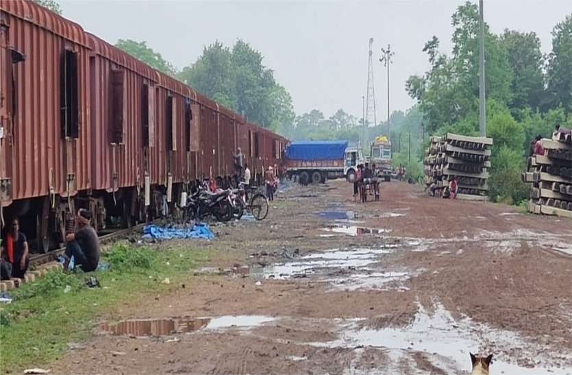 Railways incurred an income of nine crores in lockdown पंद्रह वर्षों बाद रेलवे मालगोदाम से रैक हुए लोड, नौ करोड़ रुपए की हुई आय