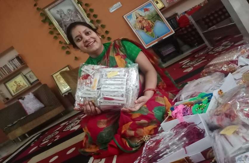 सरहद पर तैनात जवानों को डाक से भेजी गईं करीब 25 हजार राखियां सरहद पर तैनात जवानों को डाक से भेजी गईं करीब 25 हजार राखियां