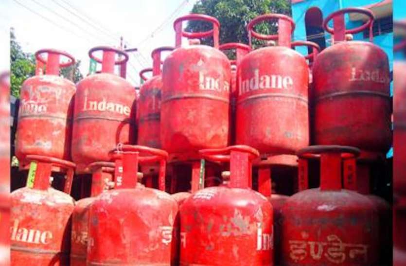 lpg cylinder मोदी सरकार में Domestic Gas Cylinder Price में पहली हुआ ऐसा, जानिए क्या हो गई हैं कीमत