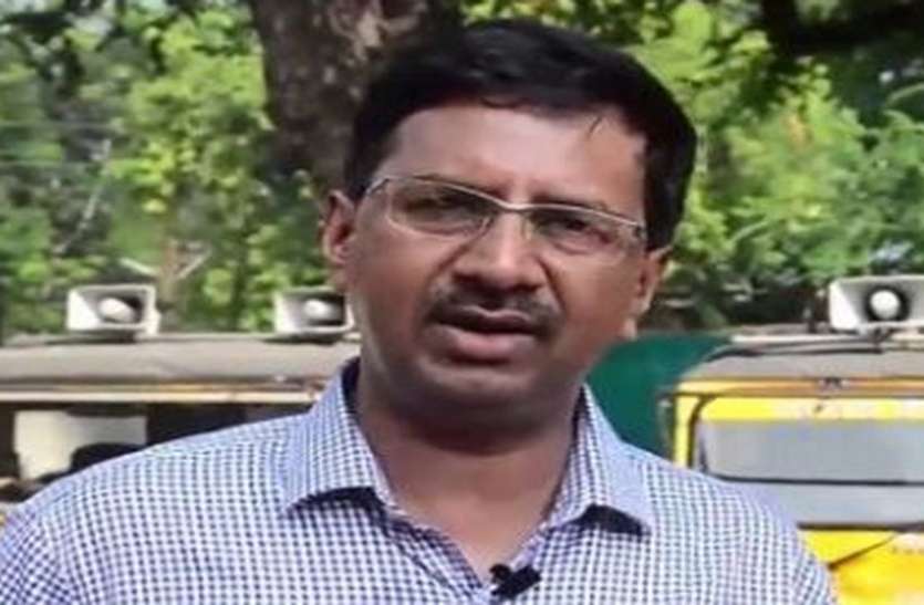 कलेक्टर ने दिया राखी का तोहफा, ड्यूटी के बंधन से मुक्त बहनें कलेक्टर ने दिया राखी का तोहफा, ड्यूटी के बंधन से मुक्त बहनें