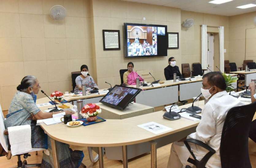 माँ का दूध सबसे बड़ी दवाई और बच्चे का पहला टीका- राज्यपाल माँ का दूध सबसे बड़ी दवाई और बच्चे का पहला टीका- राज्यपाल
