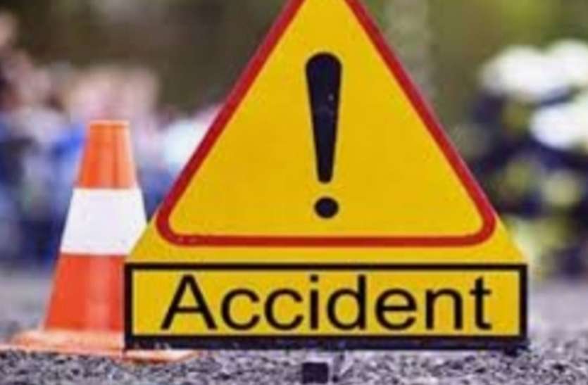 सेल्फी के चक्कर में युवक ने गंवाई जान सेल्फी के चक्कर में युवक ने गंवाई जान