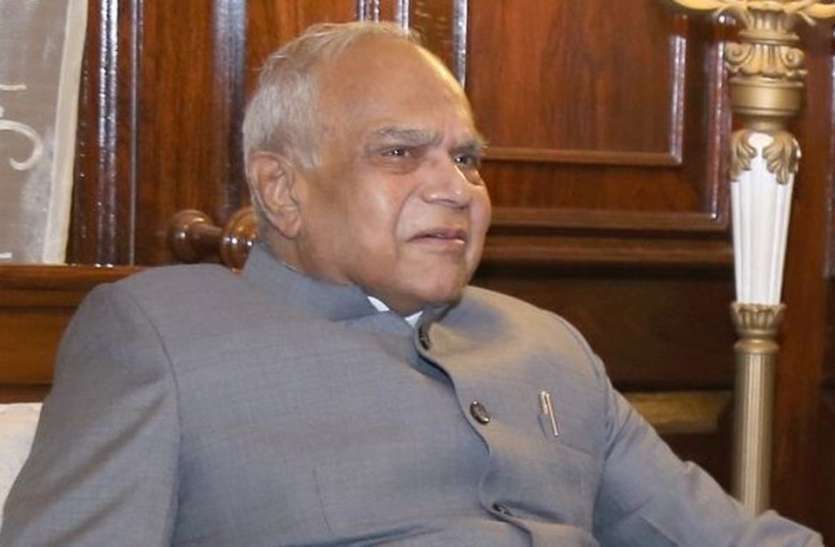 Tamilnadu Governor Banwarilal Purohit visits private hospital in Chenn तमिलनाडु के राज्यपाल बनवारीलाल पुरोहित को अस्पताल लाया गया