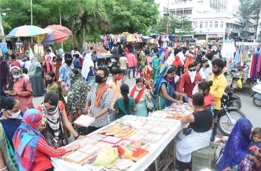 Breaking: Rakhi-sweet shops to be open till 8 pm tonight ब्रेकिंग: आज रात 8 बजे तक खुली रहेंगी राखी-मिठाई की दुकानें