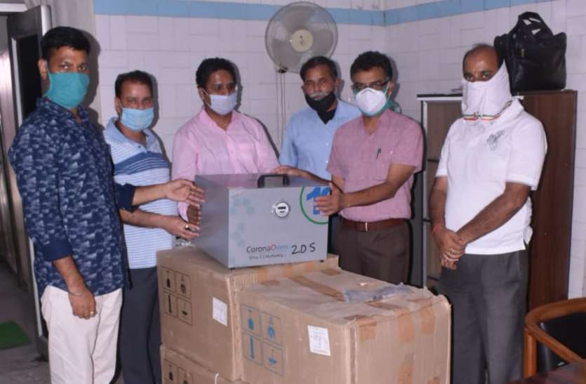 पूर्व सांसद अन्नू टंडन द्वारा जिलाधिकारी व जिला अस्पताल को बड़ी भेंट पूर्व सांसद अन्नू टंडन द्वारा जिलाधिकारी व जिला अस्पताल को बड़ी भेंट