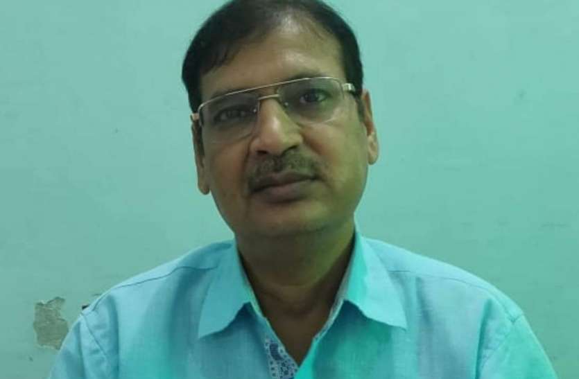 कोरोना पॉजिटिव खंड शिक्षा अधिकारी ने फांसी पर लटक की आत्महत्या कोरोना पॉजिटिव खंड शिक्षा अधिकारी ने फांसी पर लटक की आत्महत्या