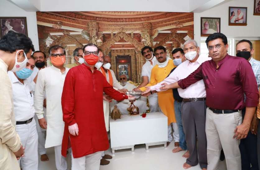 Ahmedabad News : राम मंदिर के भूमि पूजन के लिए जैन समाज की ओर से 24 किलो रजत भेंट Ahmedabad News : राम मंदिर के भूमि पूजन के लिए जैन समाज की ओर से 24 किलो रजत भेंट