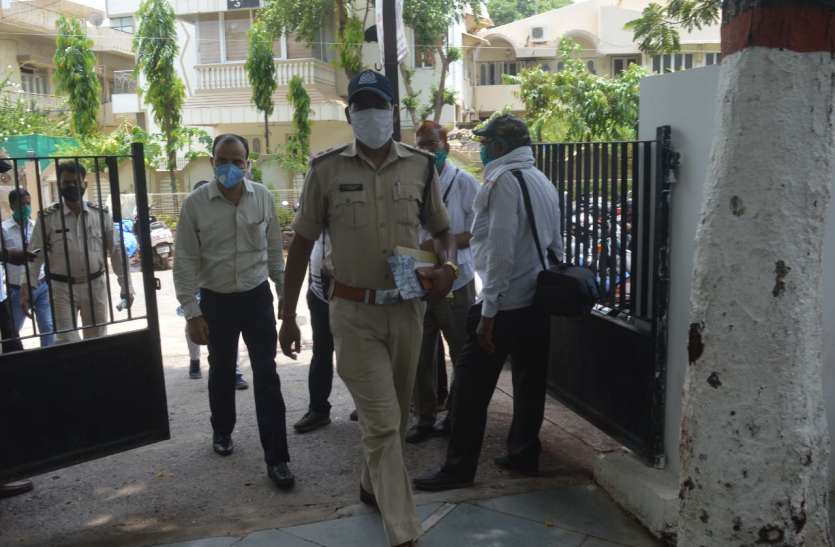 police custod.jpg अपहरण-हत्या के आरोपी ने पुलिस अभिरक्षा में पिया एसिड, मौत
