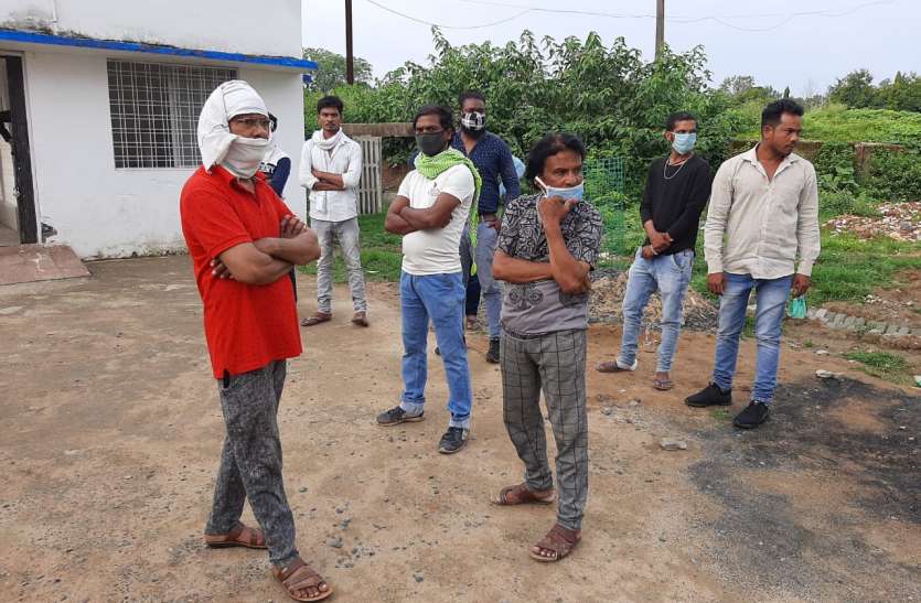 एक शव मिला दूसरे की तलाश जारी आकाश को बचाने नदी में कूदा उमेश, दोनों की डूबने से मौत