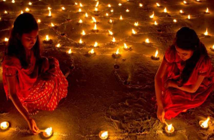 Dhanteras Diwali 40 साल बाद दीपावली के एक दिन पहले धनतेरस, जानिए क्या है विशेष