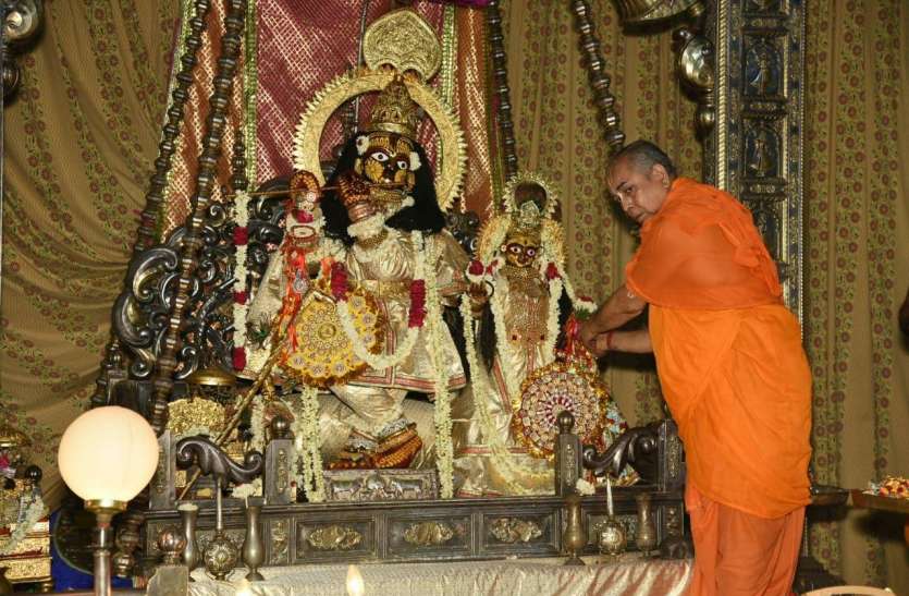 आराध्य गोविन्ददेवजी को बांधी राखी आराध्य गोविन्ददेवजी को बांधी राखी, भक्तों ने ऑनलाइन किए दर्शन