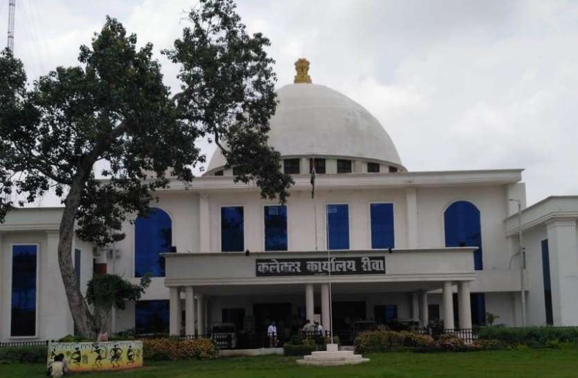 rewa रीवा में कलेक्टर ने प्रधानमंत्री ग्राम सडक़ पर भारी वाहनों पर लगाया प्रतिबंध, इन मार्गों पर रोक