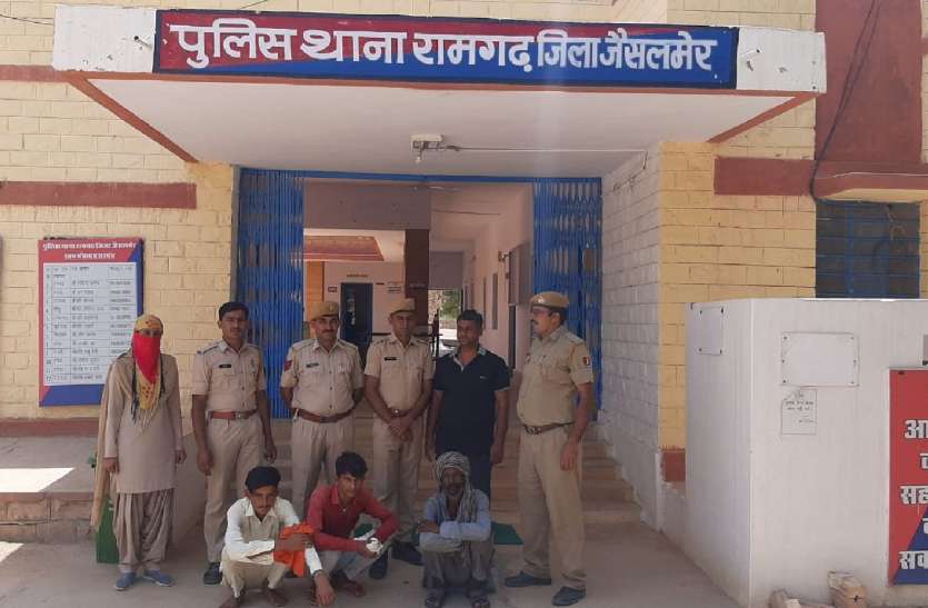 बकरियां चुराने के आरोपी गिरफ्तार, बकरियां बरामद कर मालिक को सौंपी बकरियां चुराने के आरोपी गिरफ्तार, बकरियां बरामद कर मालिक को सौंपी