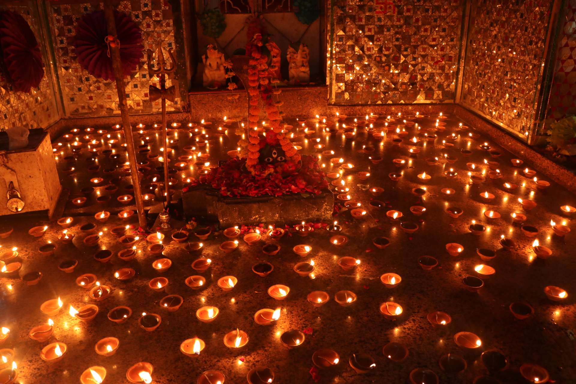छोटी दीपावली का माहौल उदयपुर में
