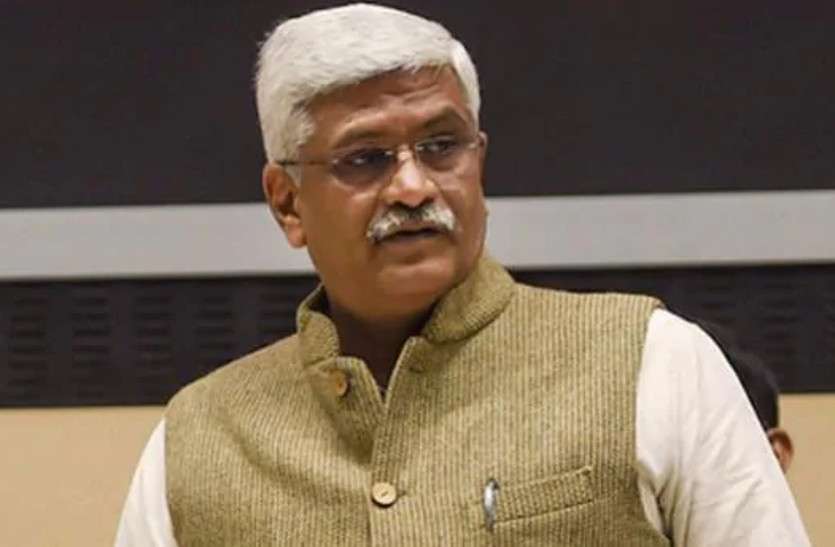 Gajendra Singh Shekhawat targets Ashok Gehlot शेखावत ने कहा- होटल में बंद विधायकों के फोन टैपिंग, मोबाइल जैमर लगाना, गहलोत जी इतना भय?