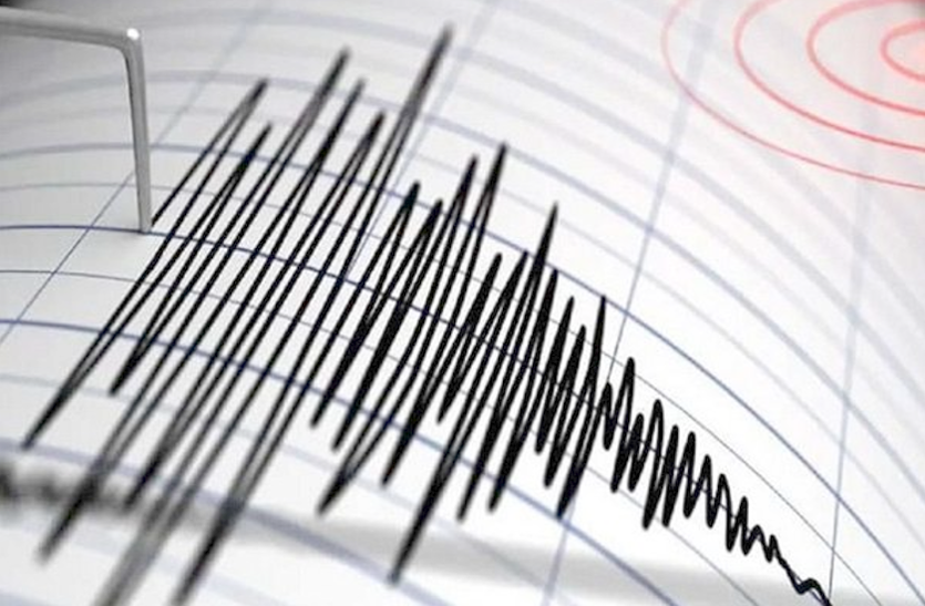 भूकंप के झटकों से थर्राया ओडिशा, दहशत में लोग भूकंप के झटकों से थर्राया ओडिशा, दहशत में लोग