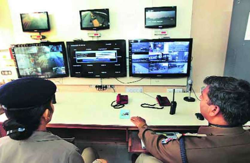 cctv.jpg संदिग्धों ने एक घर की फोटो खींची-वीडियो बनाया, परिवार को वारदात की आशंका