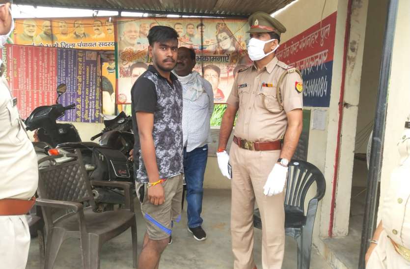 img-20200809-wa0216.jpg गंग नहर में कूदकर आत्महत्या करने जा रहे युवक की पुलिस ने दाैड़कर बचाई जान